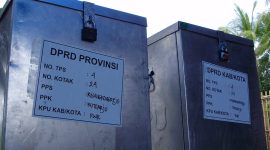 Bawaslu Lampung Temukan Kotak Suara dan Bilik Suara Rusak. Foto : Wahyu Handoko/Flickr.com